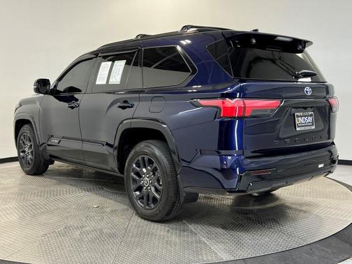 2023 Toyota Sequoia Platinum
