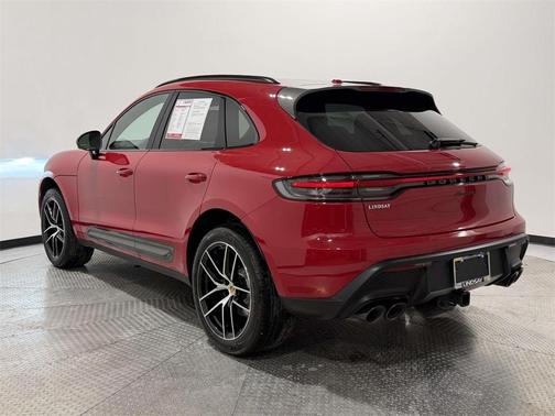 2025 Porsche Macan Base