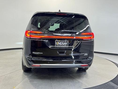 2024 Chrysler Pacifica Limited