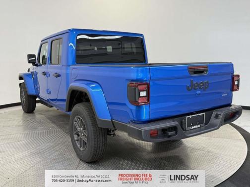 Hydro Blue Pearlcoat 2026 Jeep Gladiator Sport