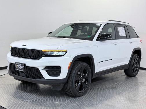 2024 Jeep Grand Cherokee Laredo