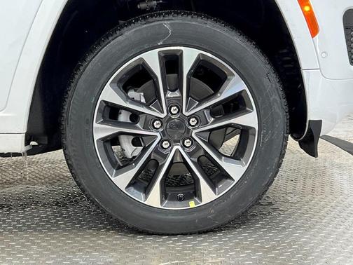2025 Jeep Grand Cherokee L Overland