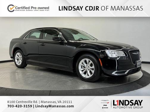 2023 Chrysler 300 Touring