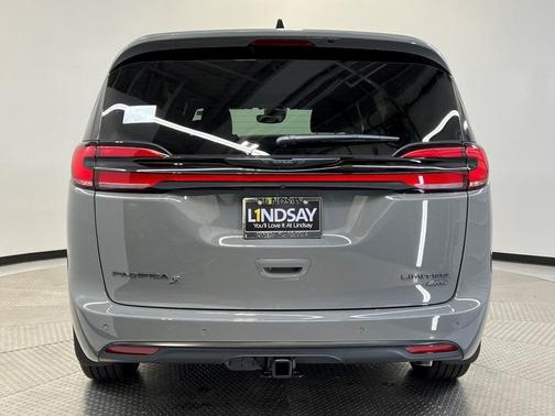 2025 Chrysler Pacifica Limited