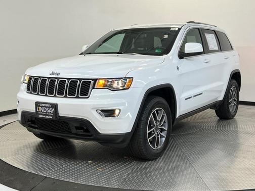 2020 Jeep Grand Cherokee Laredo
