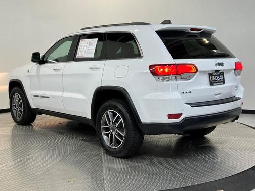 2020 Jeep Grand Cherokee Laredo