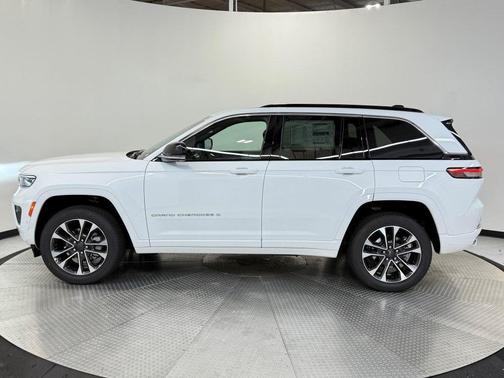 2025 Jeep Grand Cherokee Overland