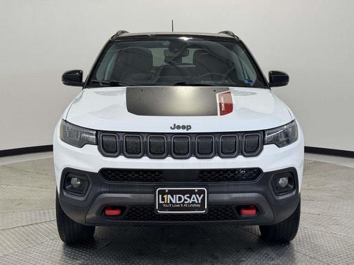 Bright White Clearcoat 2022 Jeep Compass Trailhawk