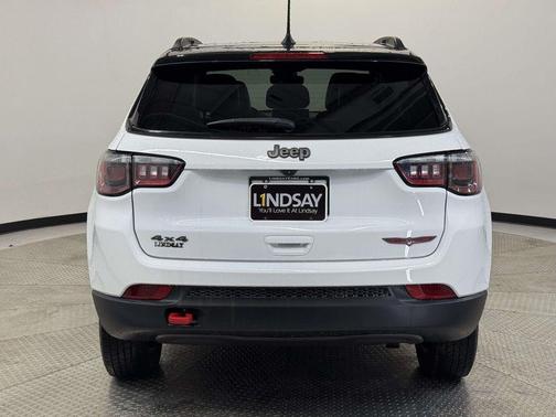 Bright White Clearcoat 2022 Jeep Compass Trailhawk