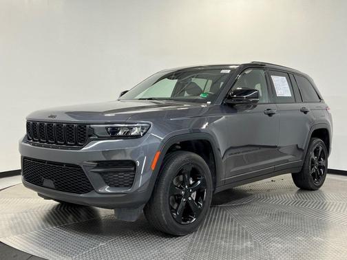 2022 Jeep Grand Cherokee Altitude