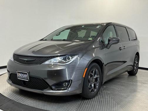 2019 Chrysler Pacifica Touring Plus