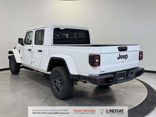 2026 Jeep Gladiator Sport