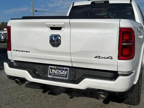 Ivory White 2026 RAM 1500 Tungsten