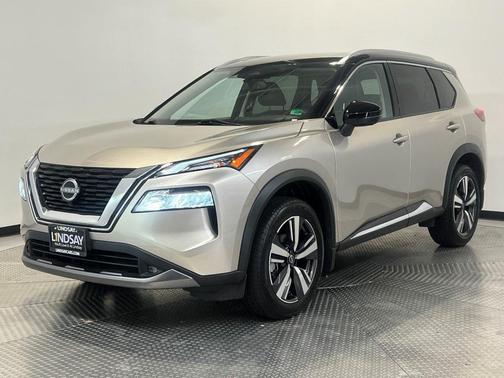 2022 Nissan Rogue SL