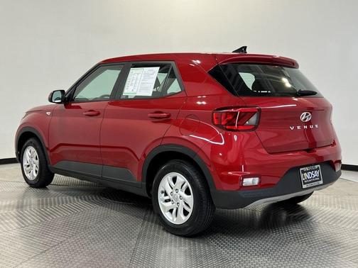 2022 Hyundai VENUE SE