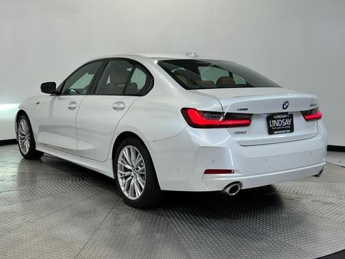 2023 BMW 330 i xDrive