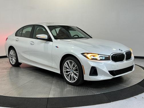 2023 BMW 330 i xDrive