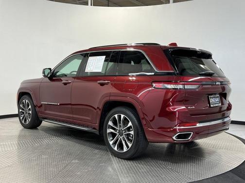 2022 Jeep Grand Cherokee Overland