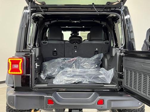 2025 Jeep Wrangler Rubicon 392