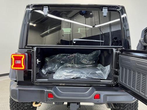 2025 Jeep Wrangler Rubicon 392