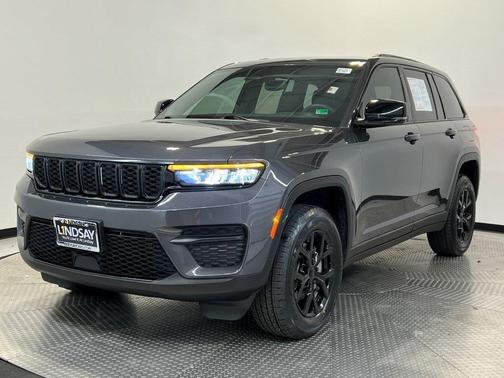 2024 Jeep Grand Cherokee Laredo