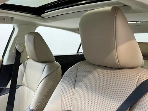 2021 Lexus ES 350 Base