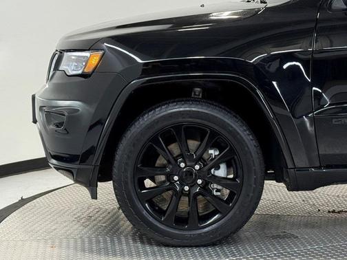 2022 Jeep Grand Cherokee WK Laredo