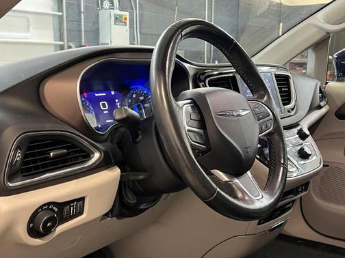 2019 Chrysler Pacifica Touring-L Plus