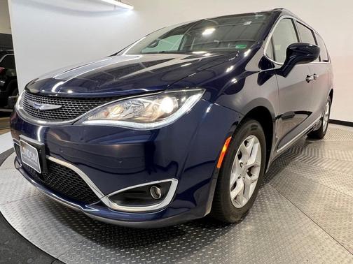 2019 Chrysler Pacifica Touring-L Plus