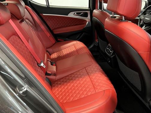 2023 Genesis G70 3.3T