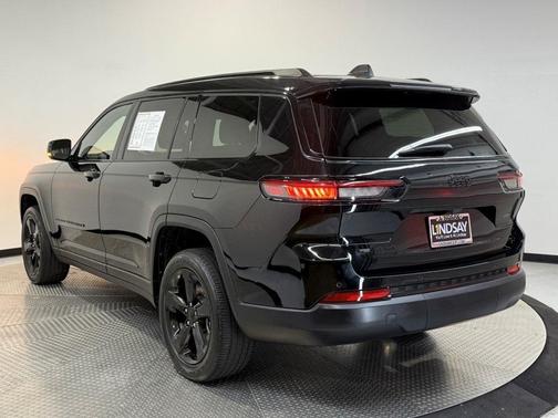 2022 Jeep Grand Cherokee L Laredo