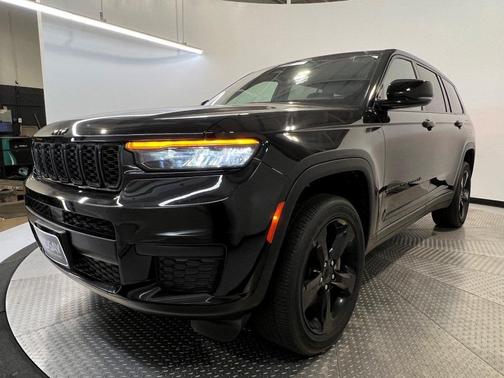 2022 Jeep Grand Cherokee L Laredo