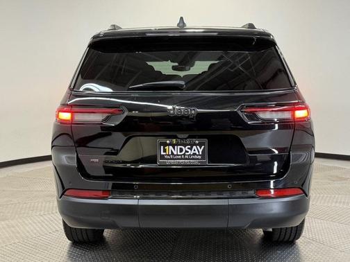 2022 Jeep Grand Cherokee L Laredo