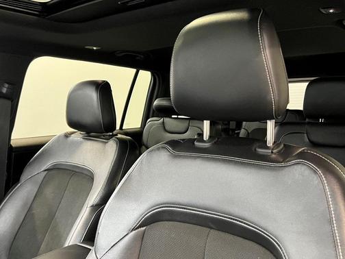 2022 Jeep Grand Cherokee L Laredo