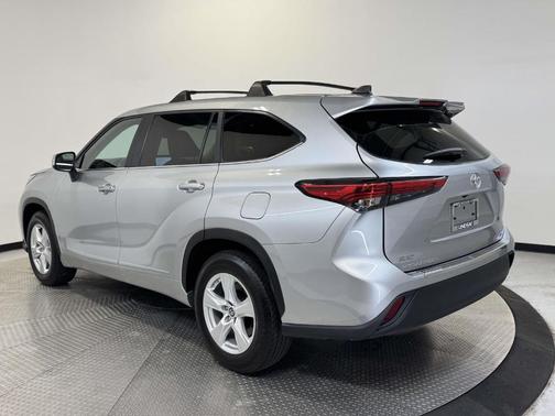 Celestial Silver Metallic 2023 Toyota Highlander LE