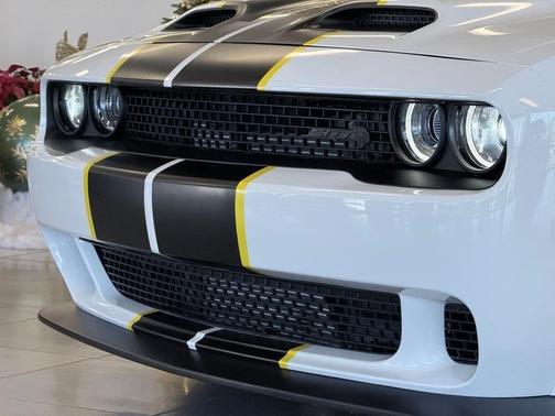 2022 Dodge Challenger SRT Hellcat Redeye Widebody Jailbreak