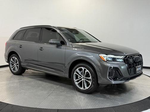 2025 Audi Q7 45 Premium Plus