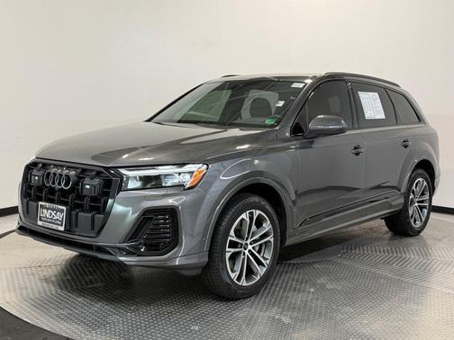 2025 Audi Q7 45 Premium Plus