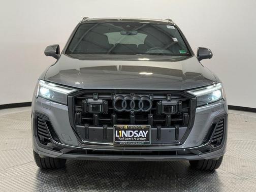 2025 Audi Q7 45 Premium Plus