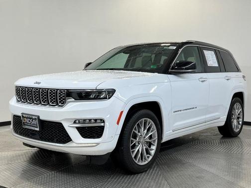 2022 Jeep Grand Cherokee Summit