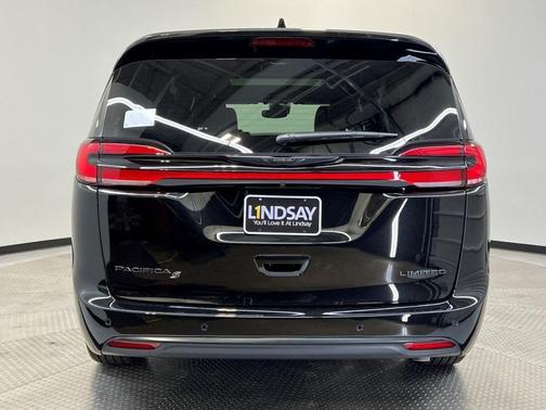 2025 Chrysler Pacifica Limited