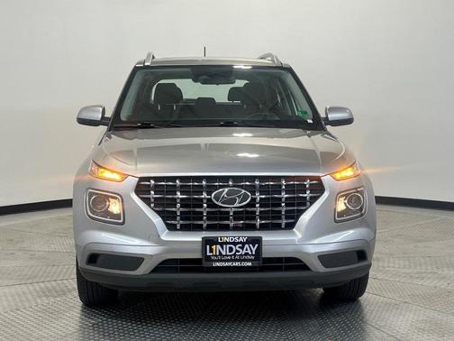 2023 Hyundai VENUE SEL