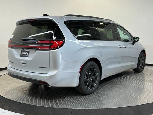 2026 Chrysler Pacifica Limited
