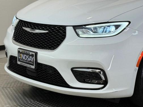 2023 Chrysler Pacifica Hybrid Limited