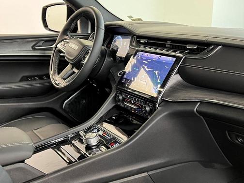 2025 Jeep Grand Cherokee L Overland