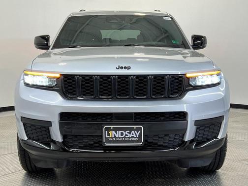 2022 Jeep Grand Cherokee L Laredo