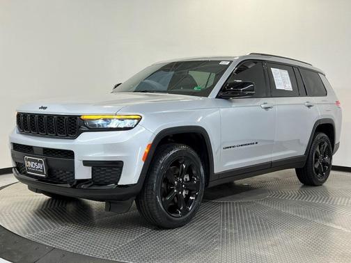 2022 Jeep Grand Cherokee L Laredo