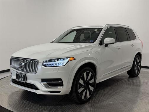 2025 Volvo XC90 Plug-In Hybrid T8 Ultra 6-Seater