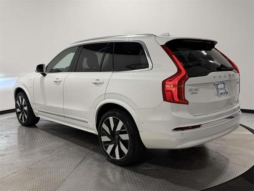 2025 Volvo XC90 Plug-In Hybrid T8 Ultra 6-Seater