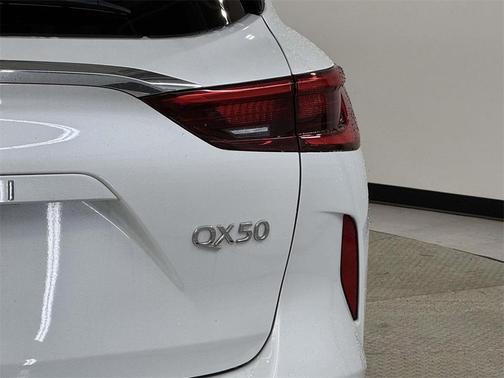 2023 INFINITI QX50 SENSORY